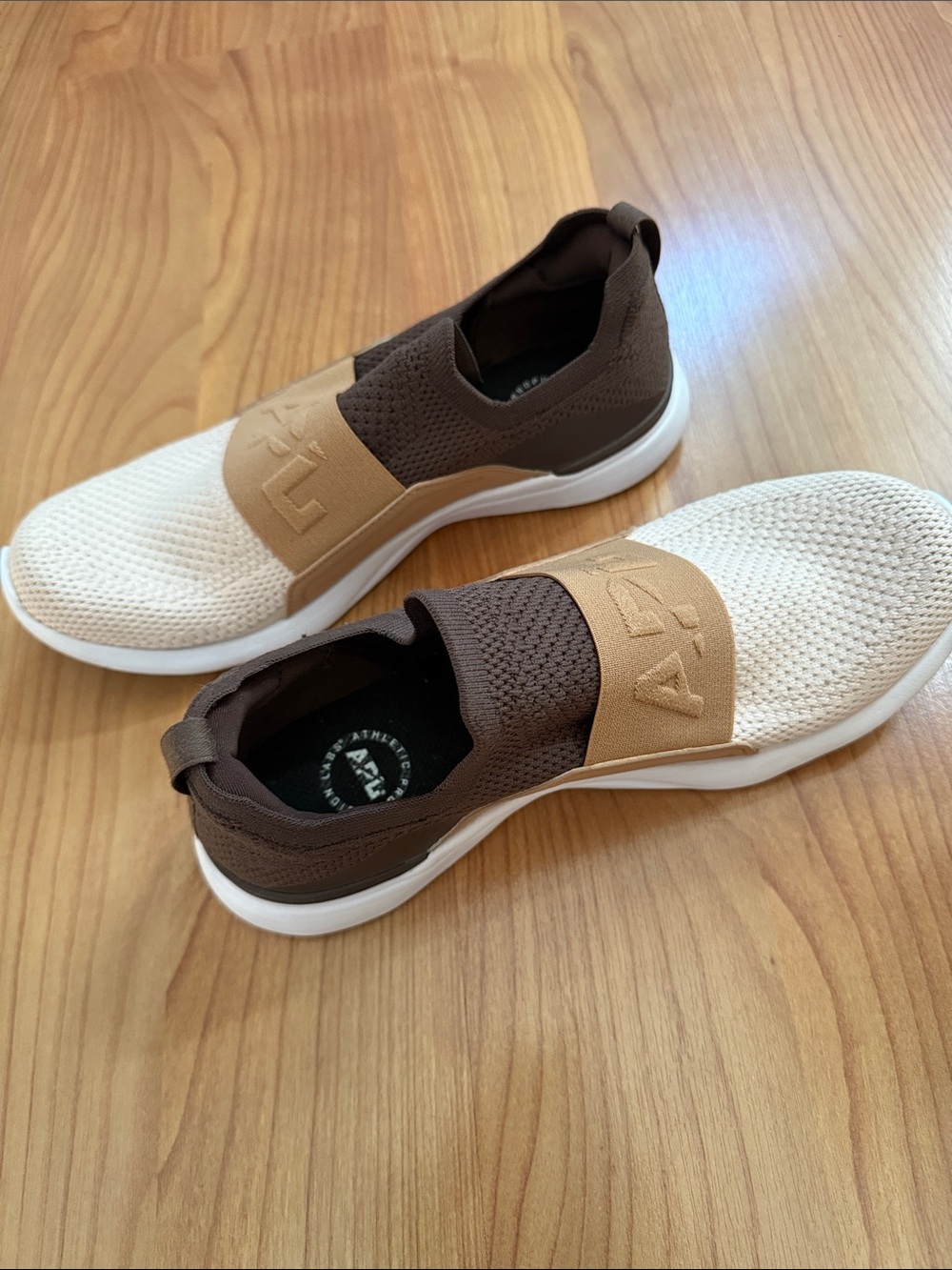APL Women's TechLoom Bliss Knit Running Shoe - Picture 4 of 6